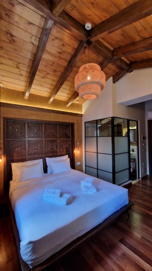 Bujtina Behram Hotel Корча Екстериор снимка