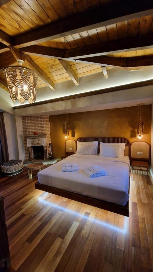 Bujtina Behram Hotel Корча Екстериор снимка