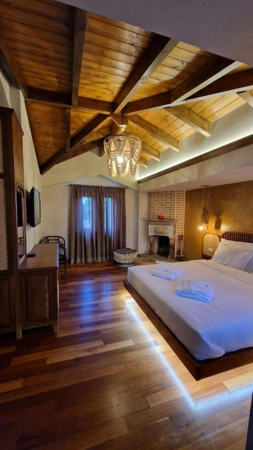 Bujtina Behram Hotel Корча Екстериор снимка